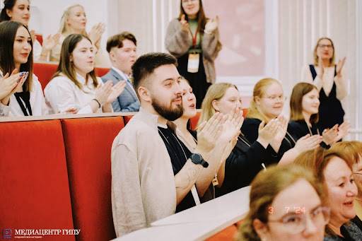 Никита Тафеев окончил НСПК по специальности «Преподавание в начальных классах».