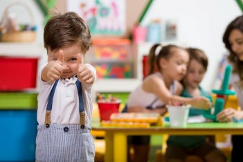 Мечтаете работать с детьми? Топ-5 колледжей для обучения на воспитателя
