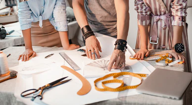 Какие предметы сдавать для поступления на дизайнера одежды? Как поступить без экзаменов?