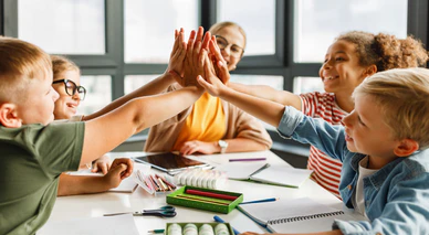 Популярный географический портал опубликовал материал нашего педагога об обучении в Средневековье