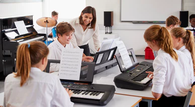 Как стать педагогом по вокалу без расписания и поездок