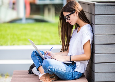 Как иностранным гражданам поступить в НСПК