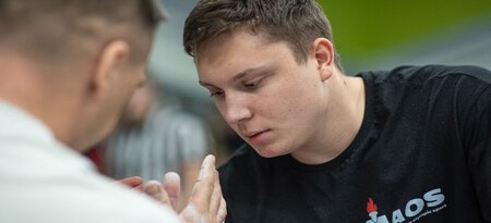 Как стать дипломированным тренером, совмещая учебу со спортом? Выбор армрестлера Никиты Морозова